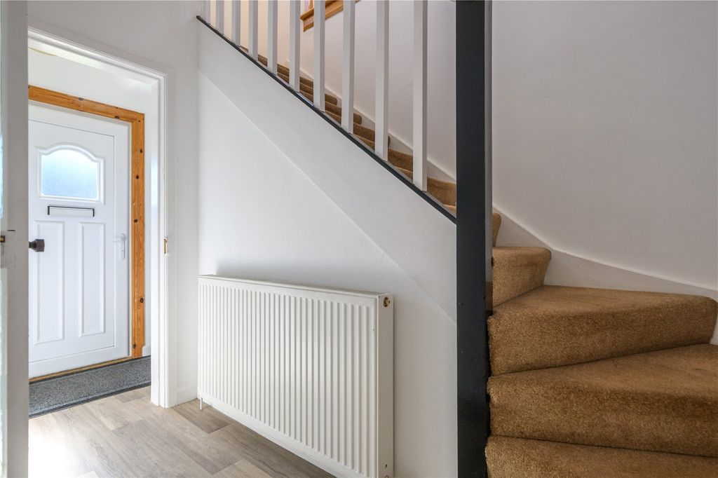 Property photo 2 of 18 Hall