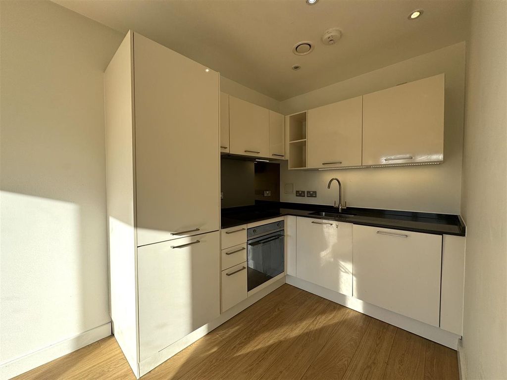 Property photo 3 of 7 Citrus - Kitchen