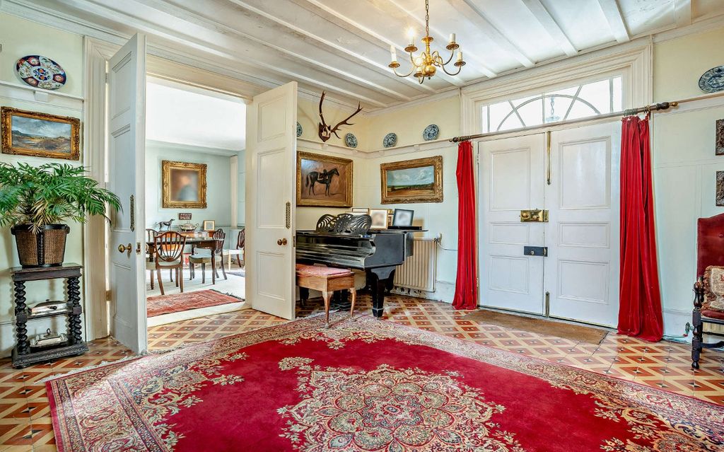 Property photo 3 of 17 Hall