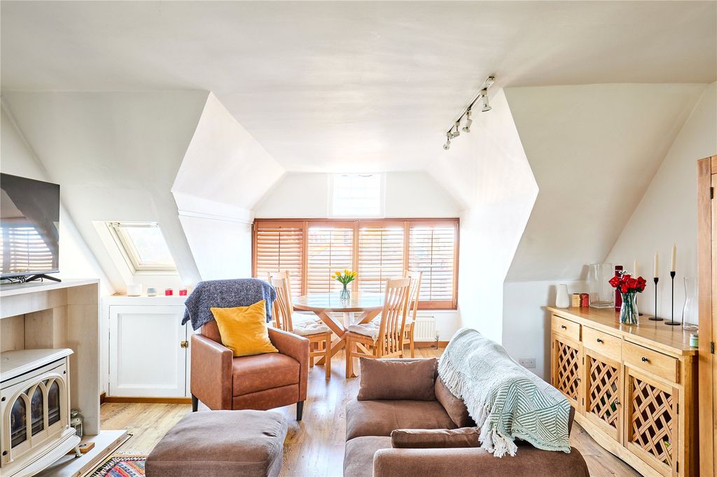 Property photo 3 of 9 Picture No. 06