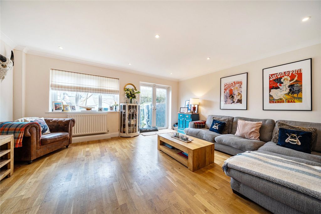 Property photo 2 of 20 Picture No. 13