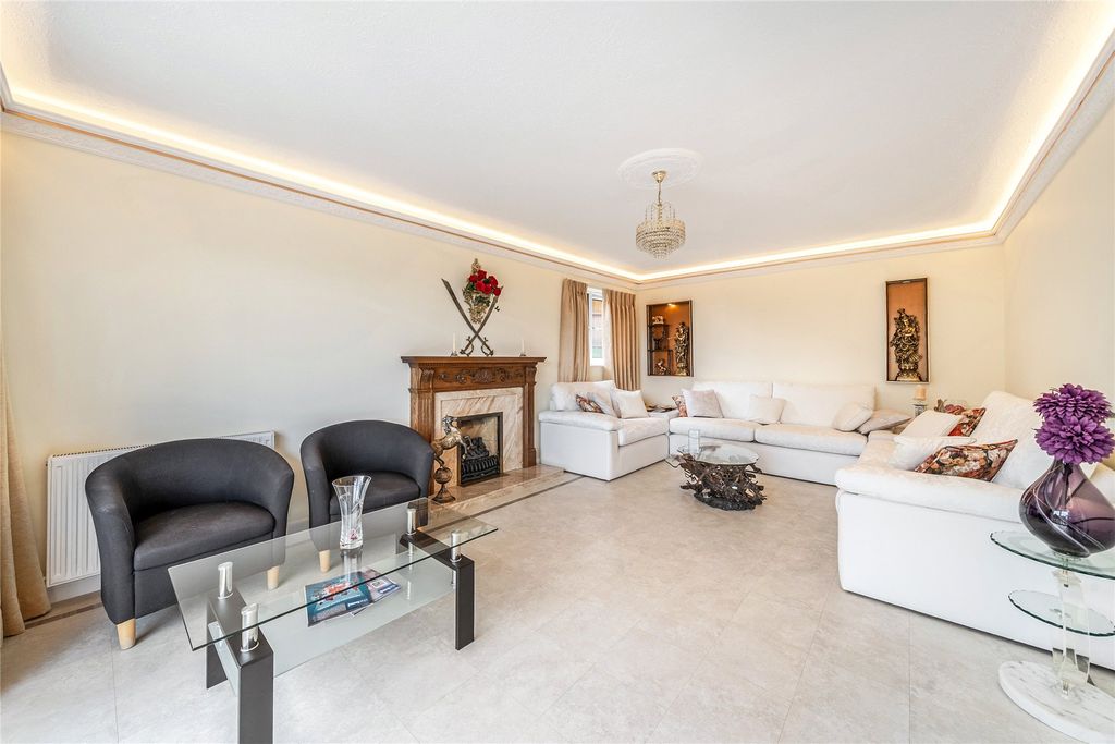 Property photo 3 of 31 Picture No. 11