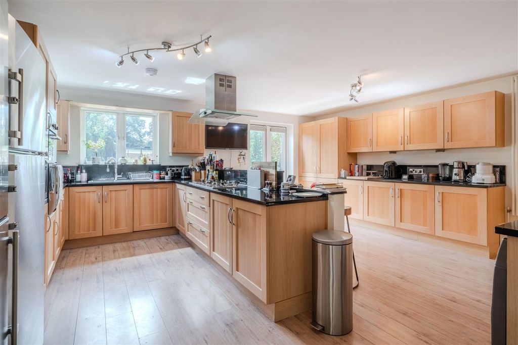 Property photo 2 of 44 Kitchen.Jpg