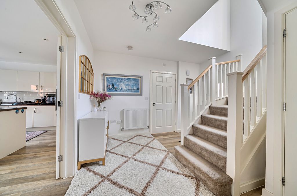 Property photo 3 of 14 1424660-20-69c18c...