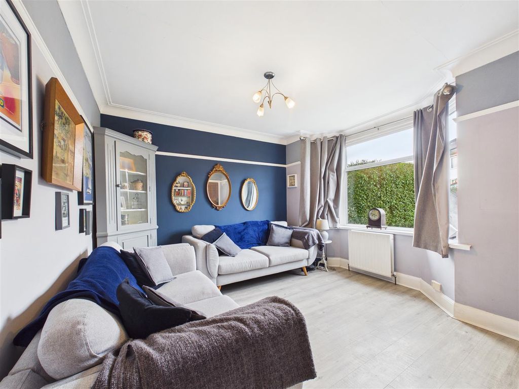 Property photo 3 of 14 Cam05207G0-Pr0085-Still006.Jpg