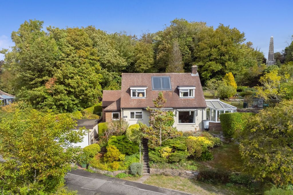 Property photo 1 of 31
