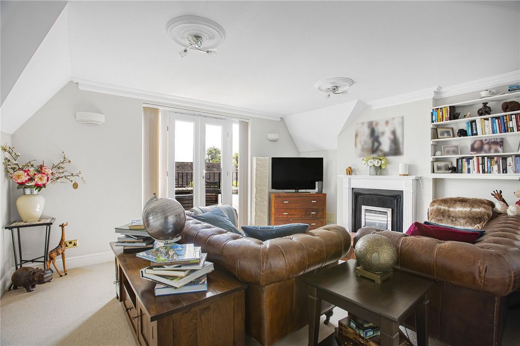 Property photo 2 of 9 Picture No. 27