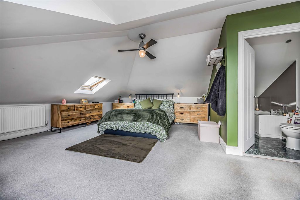 Property photo 3 of 23 Flat 9, 48-50, Elm Grove, Southsea-Small-Porticoma