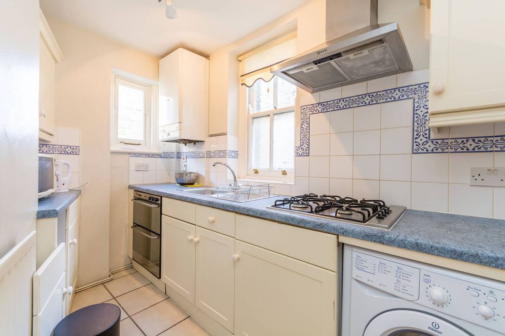 Property photo 1 of 7