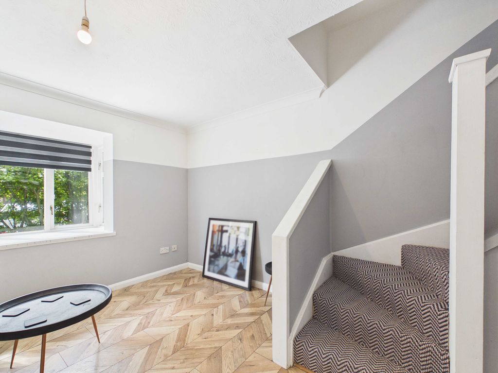 Property photo 3 of 13 Cam03741G0-Pr0162-Still008