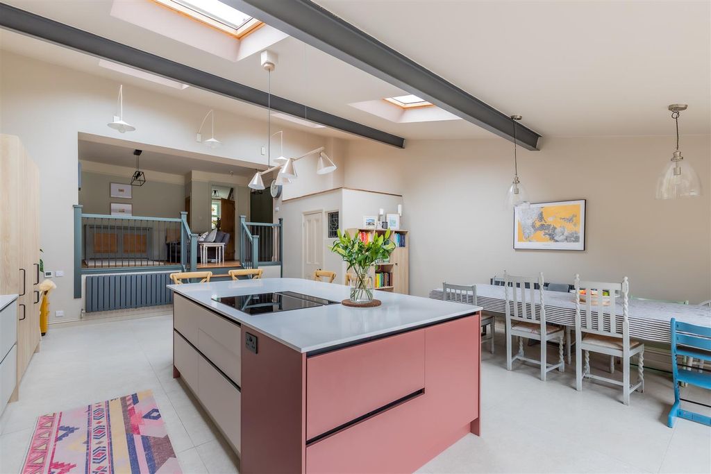 Property photo 3 of 32 6 (12 Of 29).Jpg