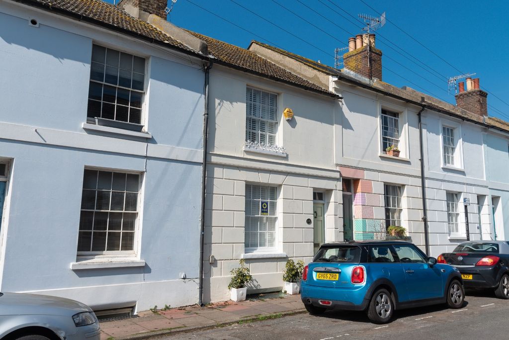 Property photo 2 of 16 3482635