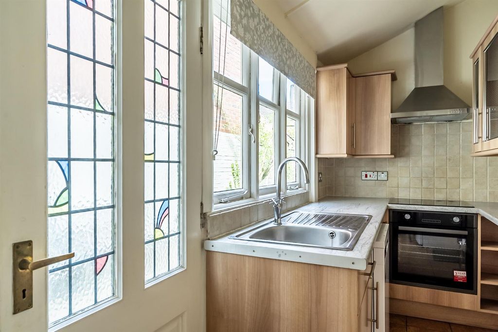 Property photo 3 of 15 Kitchen
