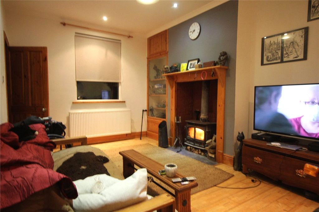 Property photo 3 of 13 Living Room
