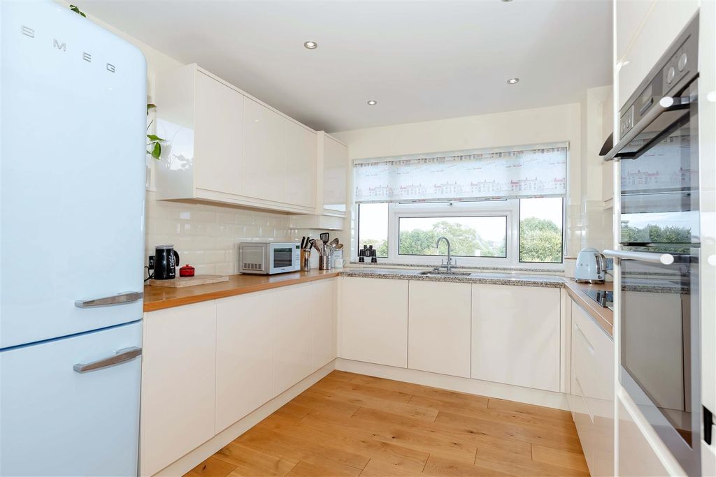 Property photo 3 of 20 Carmague_4.Jpg