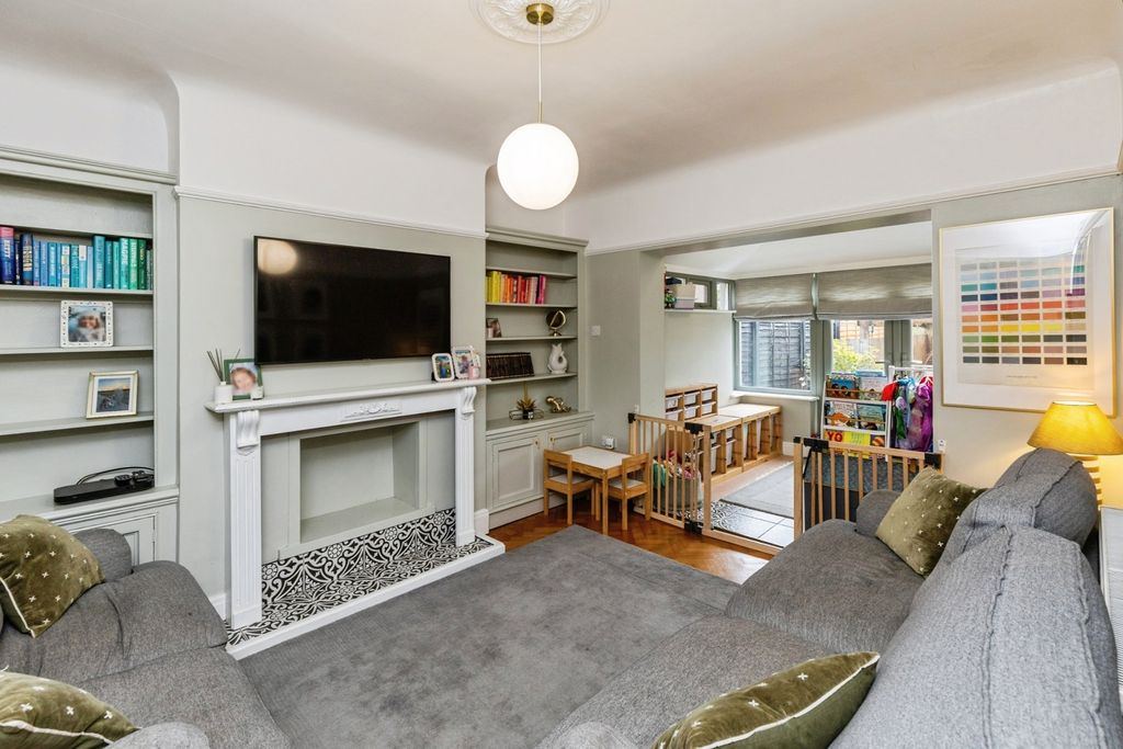 Property photo 2 of 29 Pbox-Img.Jpg