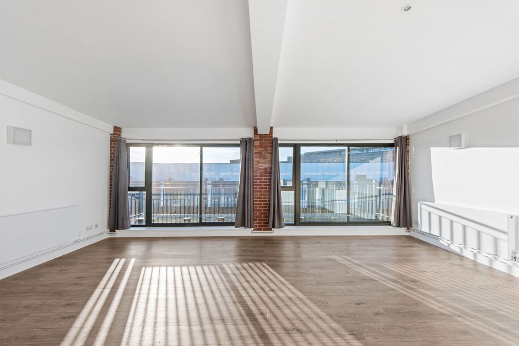 Property photo 2 of 8 Living_Room (Example)