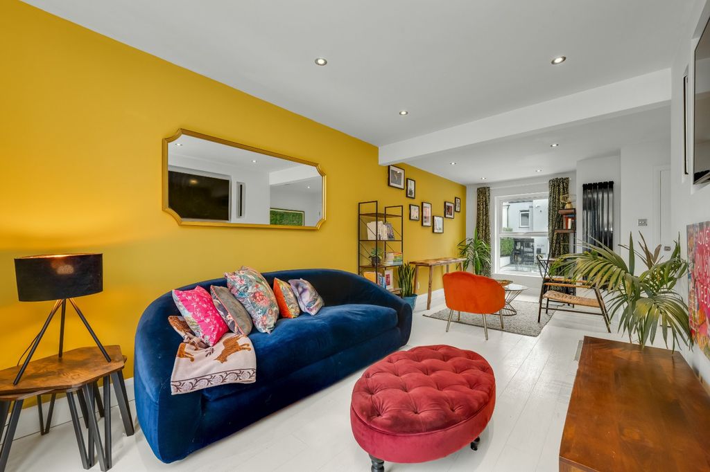 Property photo 3 of 20 Reception Room