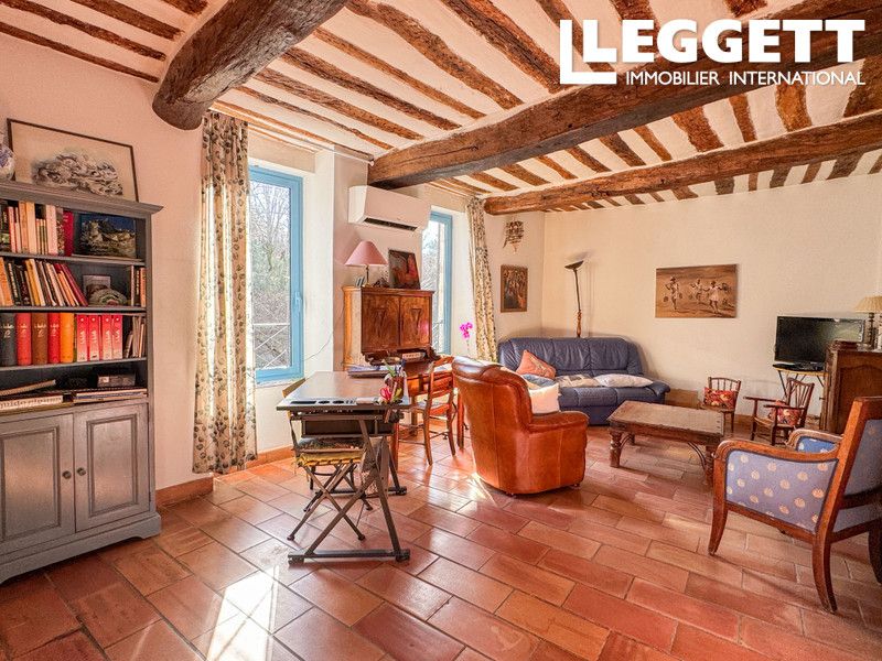 Property photo 3 of 10