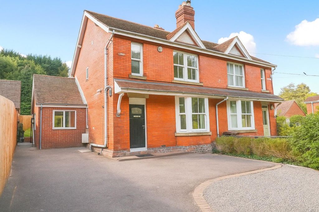 Property photo 1 of 14 42 Everlands.Jpeg