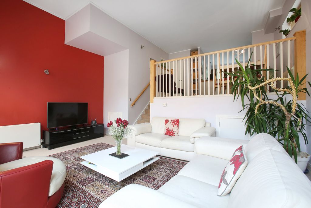 Property photo 2 of 22