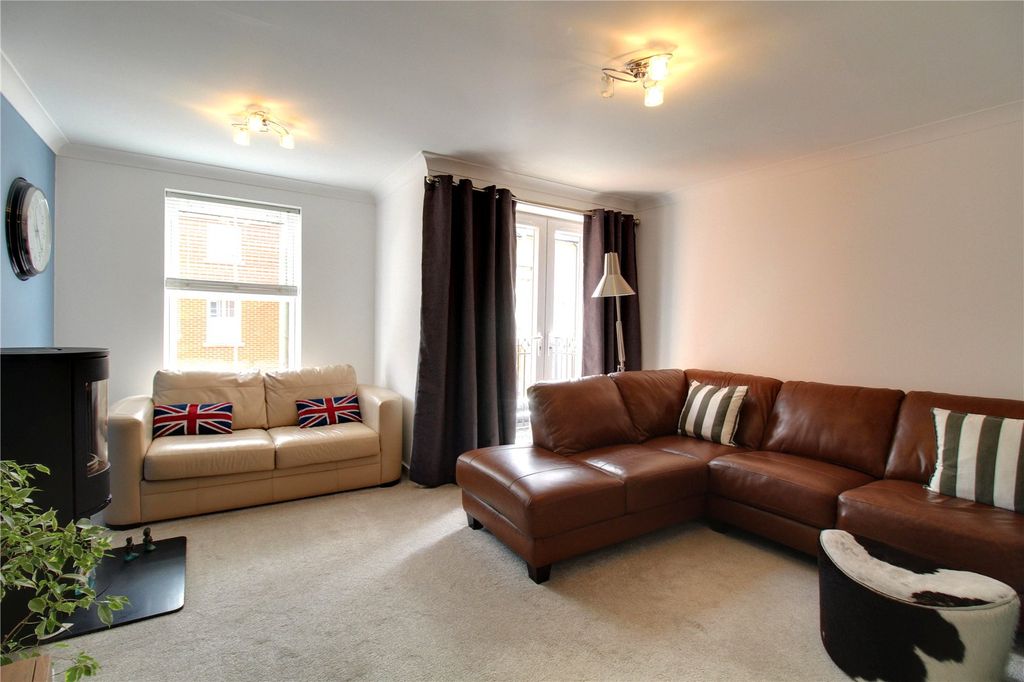 Property photo 3 of 22 Picture No. 21