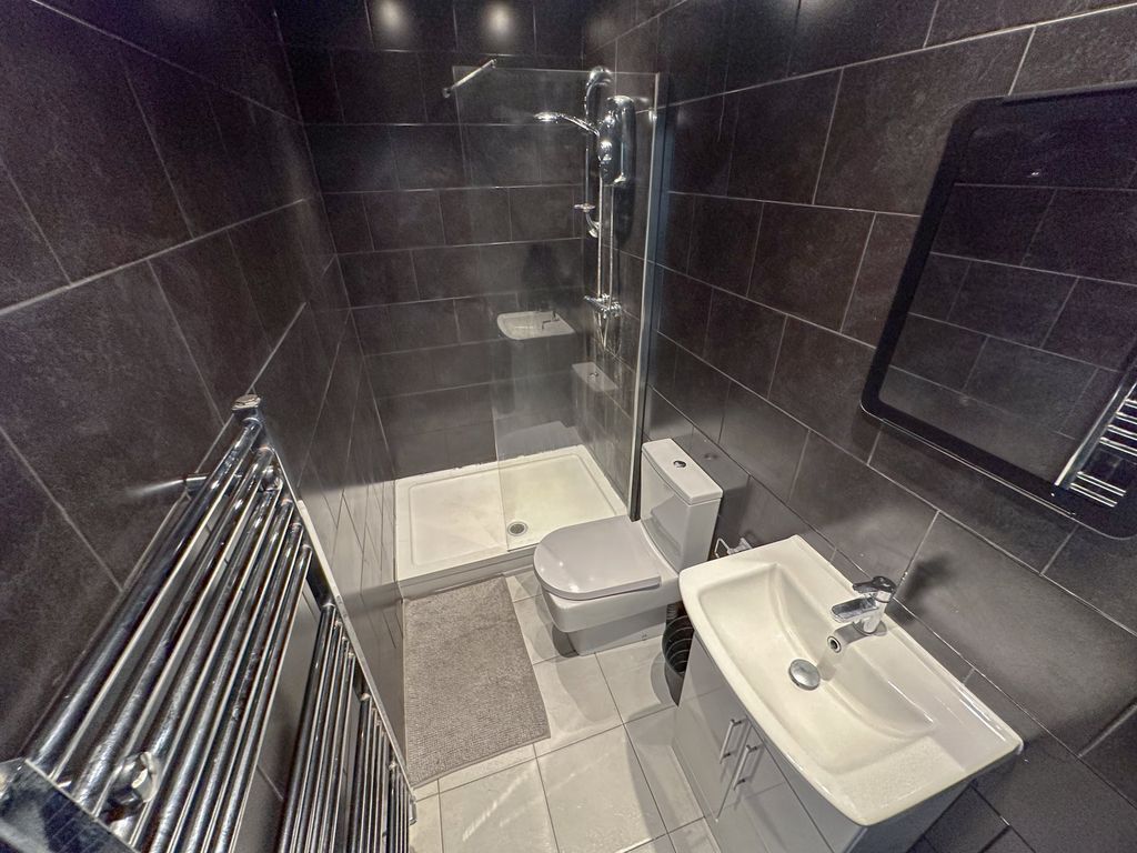 Property photo 2 of 2 6