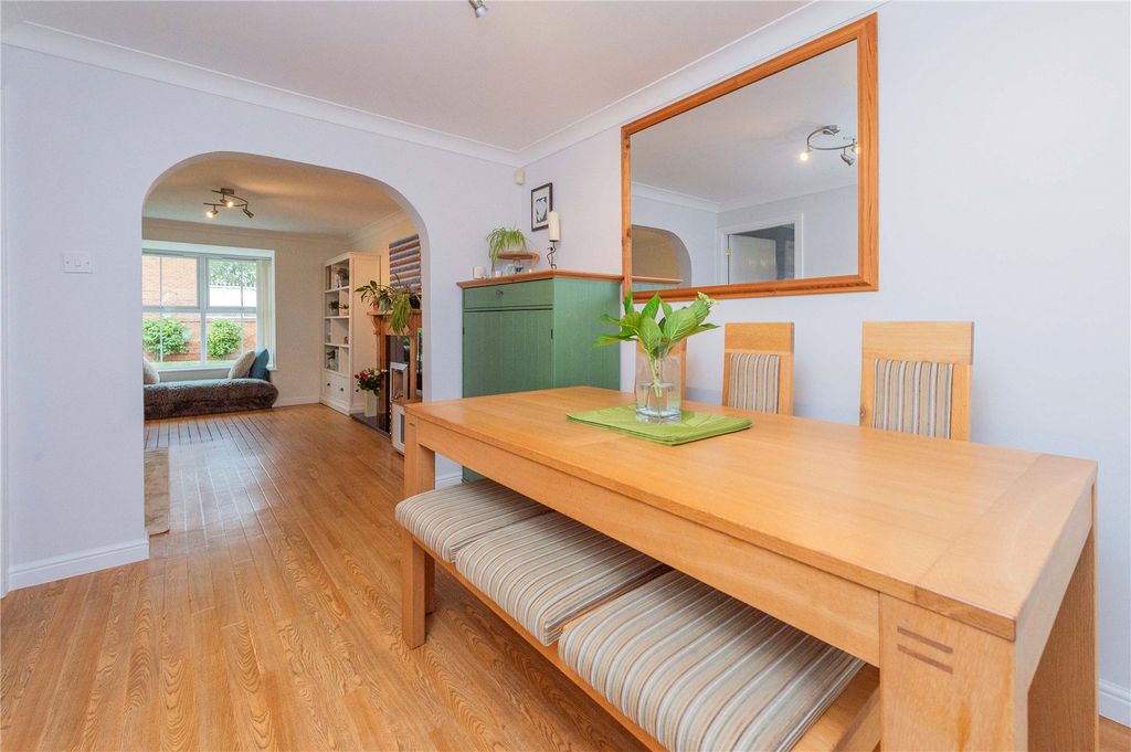 Property photo 3 of 29 Dining Room