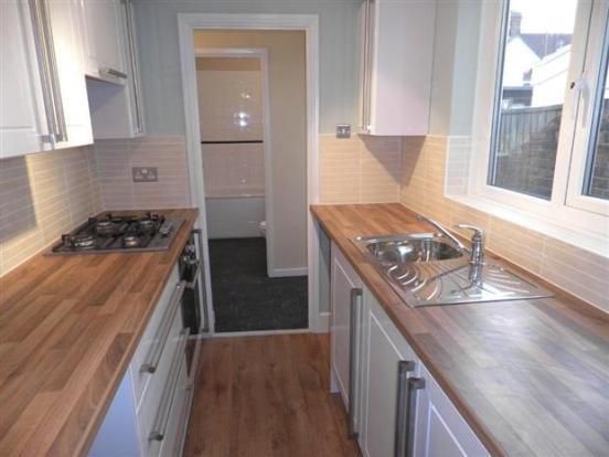 Property photo 1 of 10 Kitchen