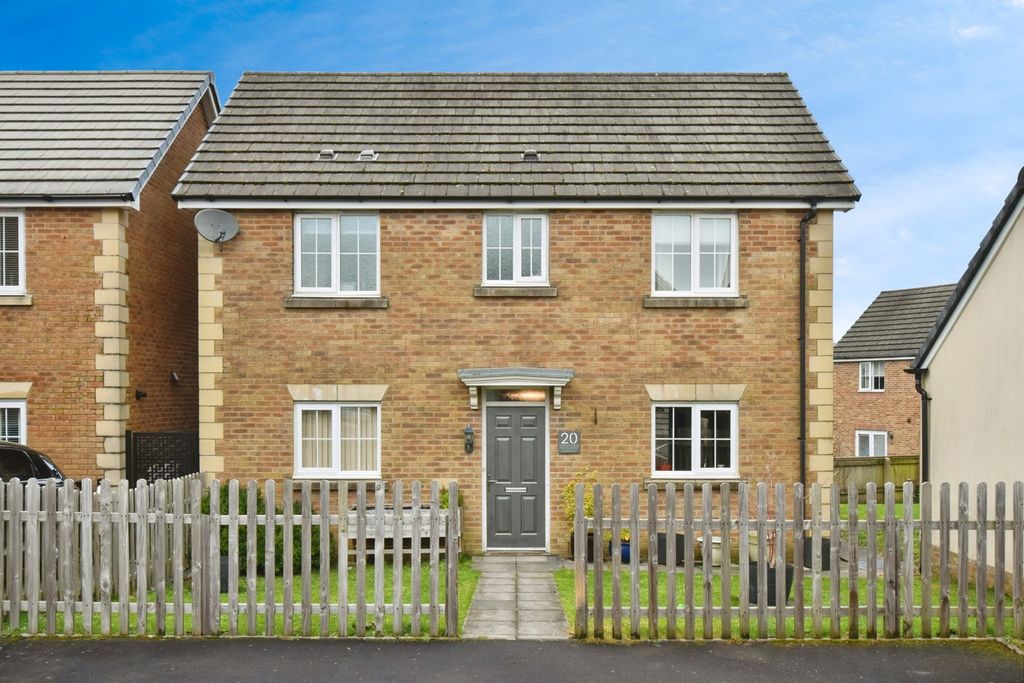 Property photo 1 of 18 Pbox-Img.Jpg