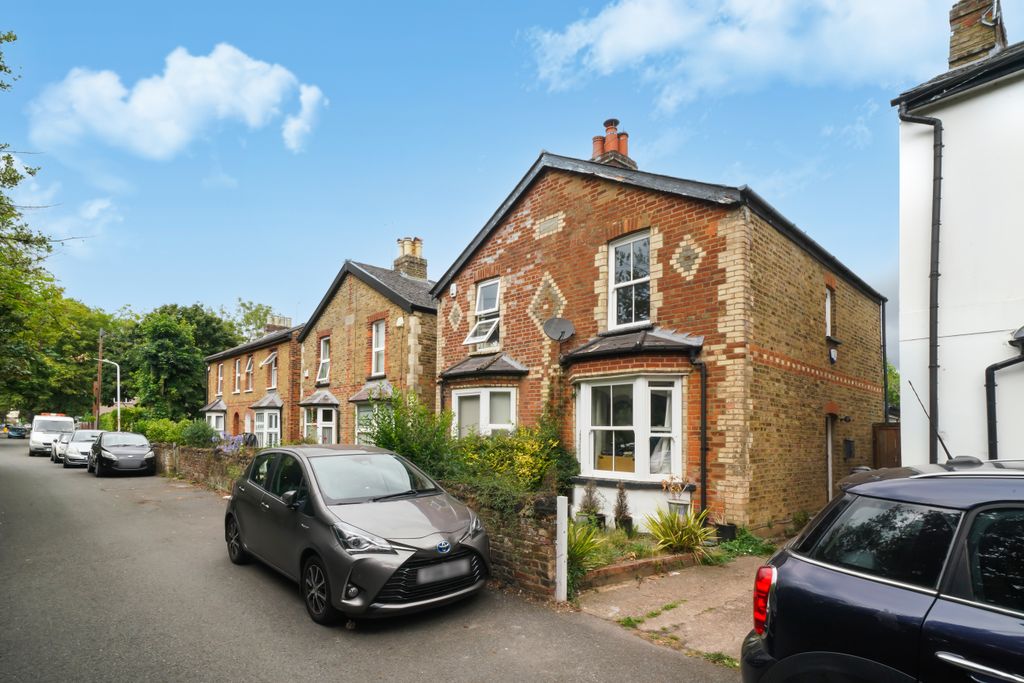 Property photo 2 of 17