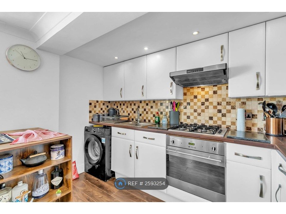 Property photo 2 of 14 Kitchen Area