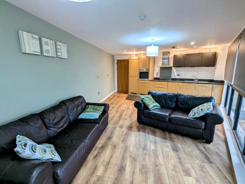 Property photo 3 of 12 Entrance Porch