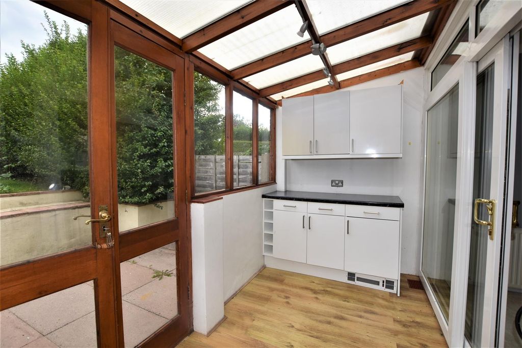 Property photo 2 of 12 Conservatory
