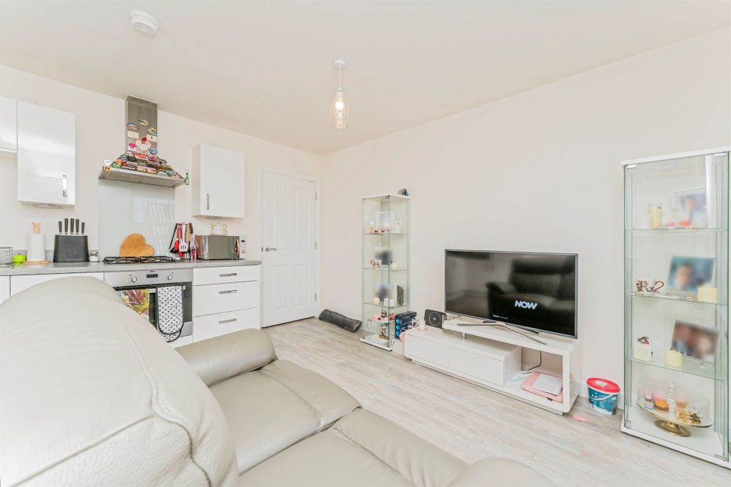 Property photo 3 of 17