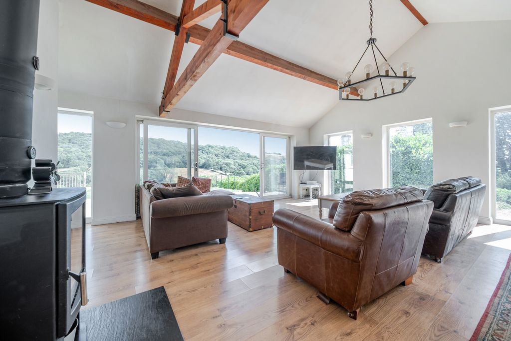 Property photo 2 of 53 1498839-22-6A74B7...