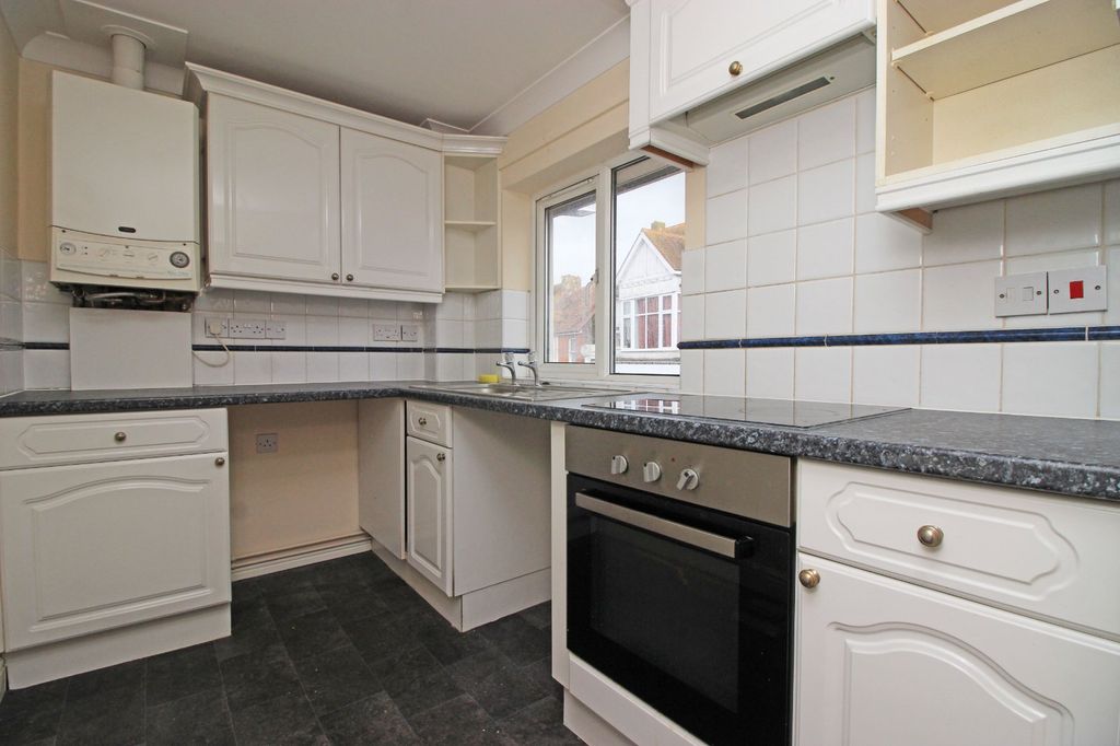 Property photo 2 of 11 Picture No. 15