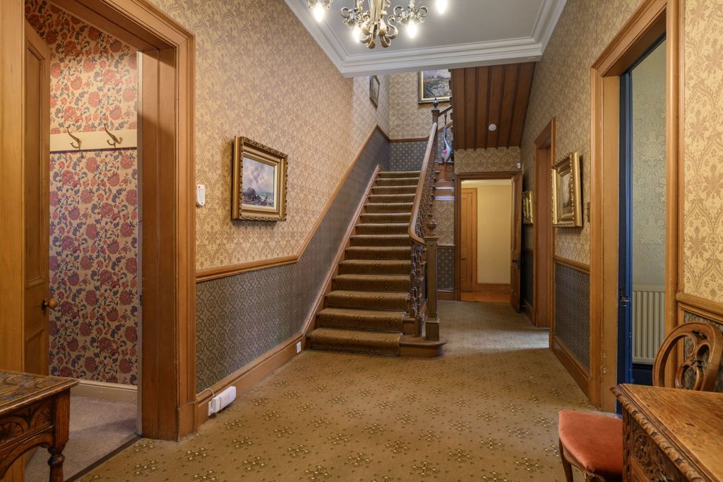Property photo 2 of 25 Hall