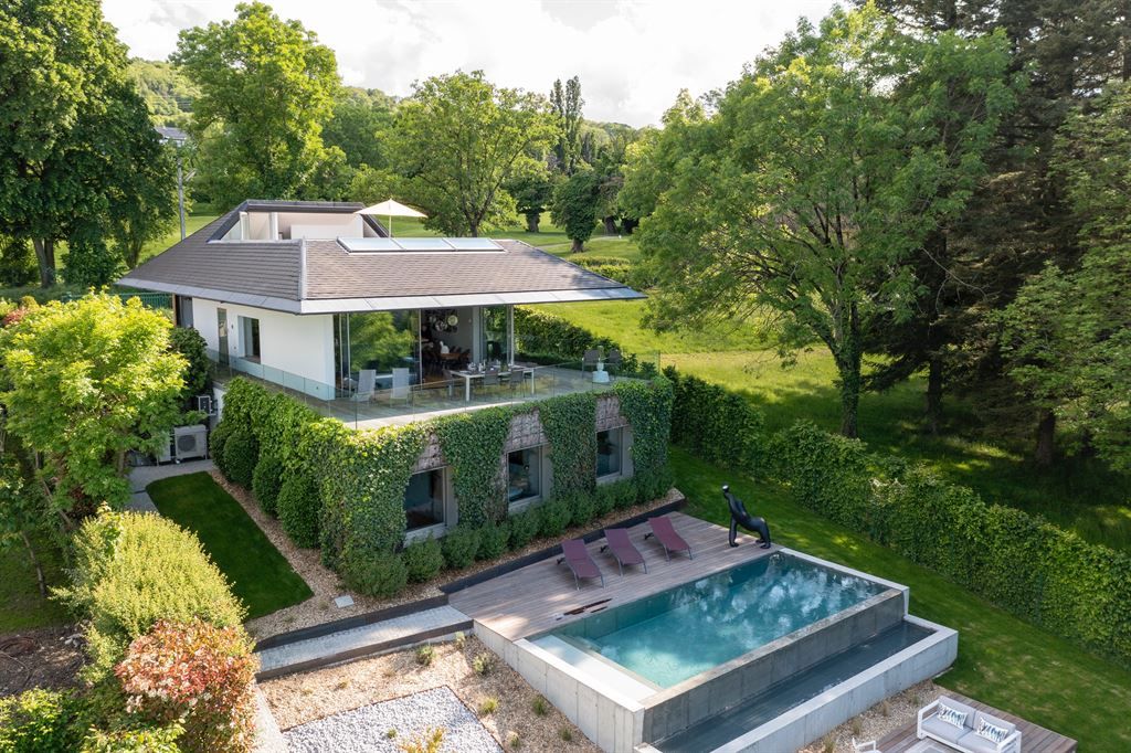 Property photo 1 of 20