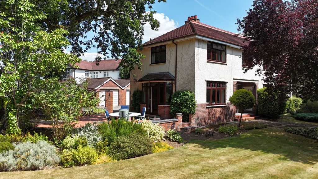 Property photo 1 of 44