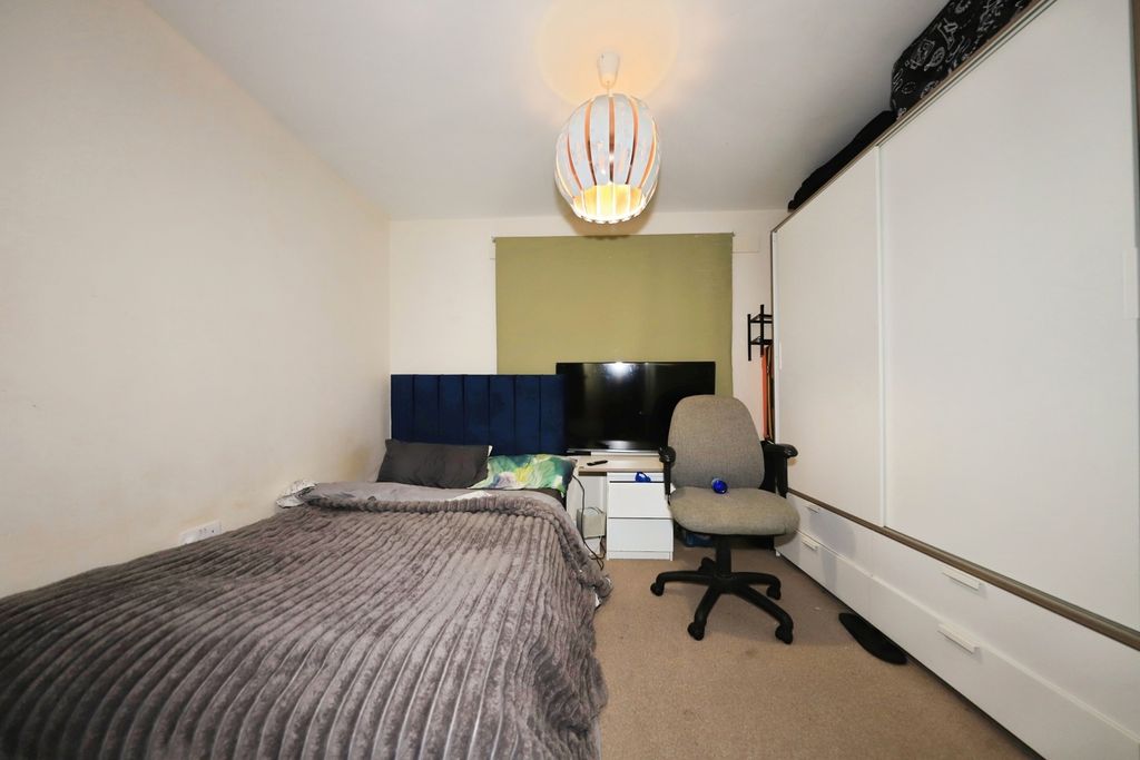 Property photo 3 of 13 Photo