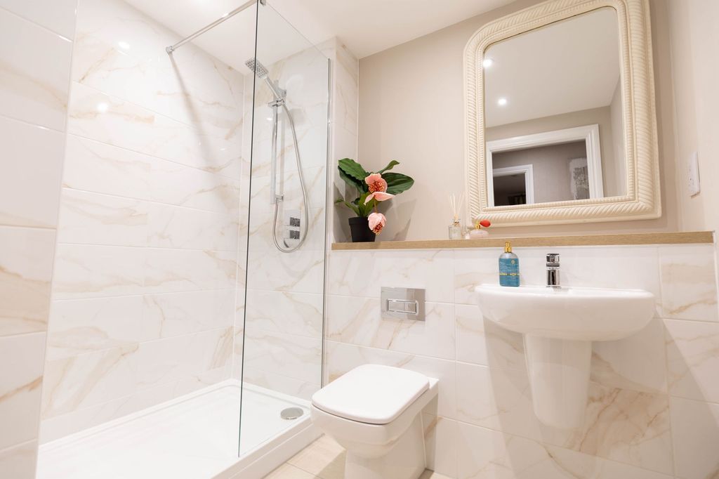 Property photo 3 of 13 Shower Room