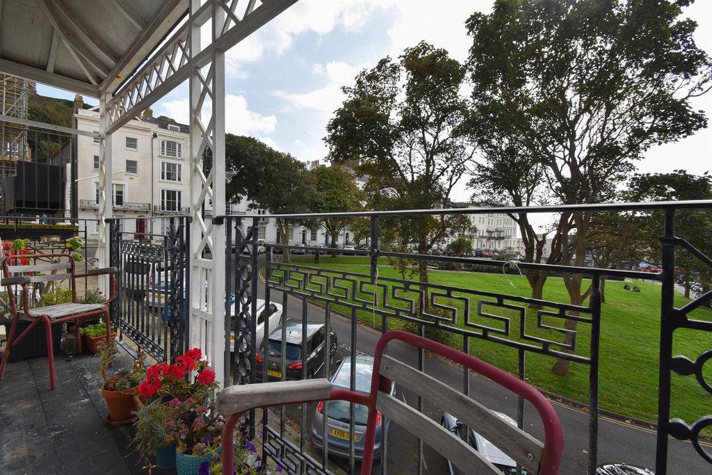Property photo 3 of 30 Balcony