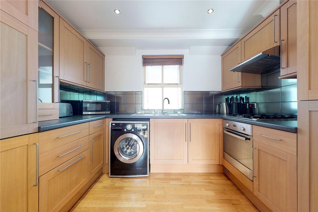 Property photo 2 of 10 Picture No. 08