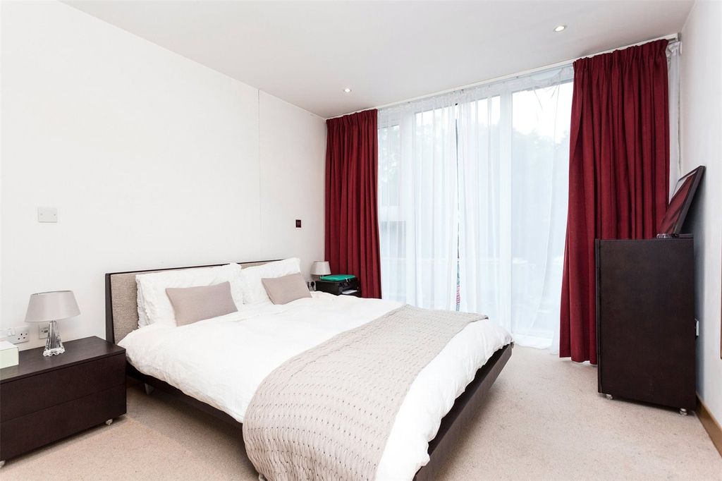 Property photo 3 of 13 Picture No. 02