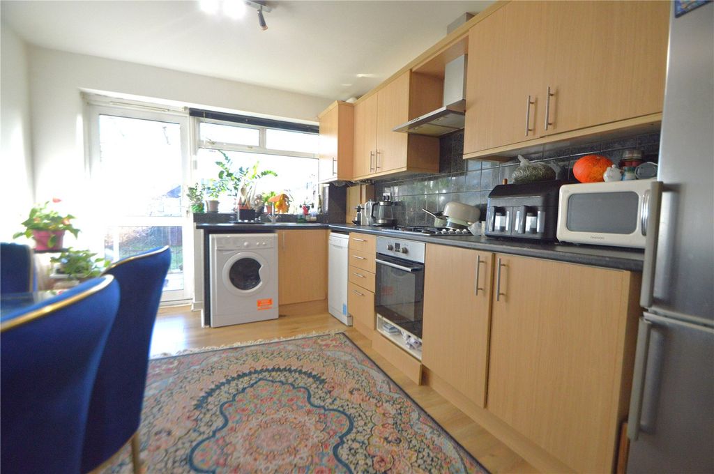 Property photo 2 of 9 Picture No. 04