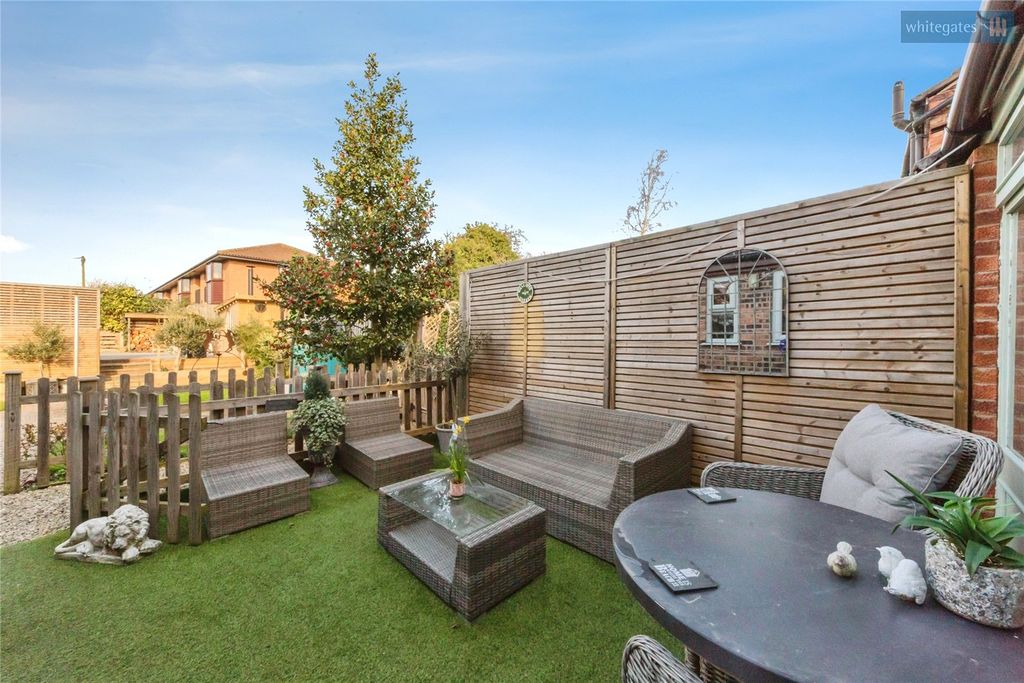 Property photo 3 of 28 Picture No. 42