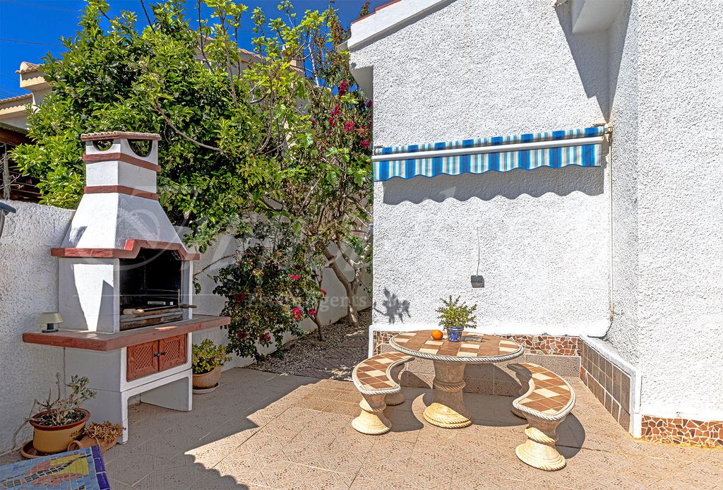 Property photo 3 of 23