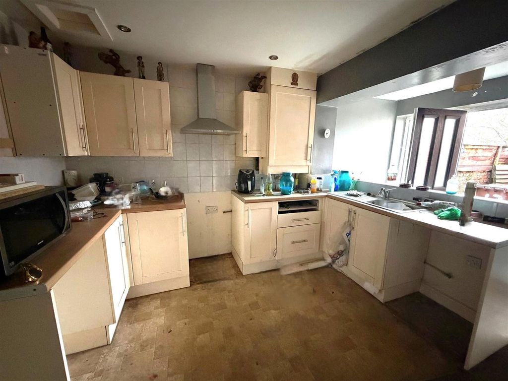 Property photo 3 of 6 c1.Jpeg