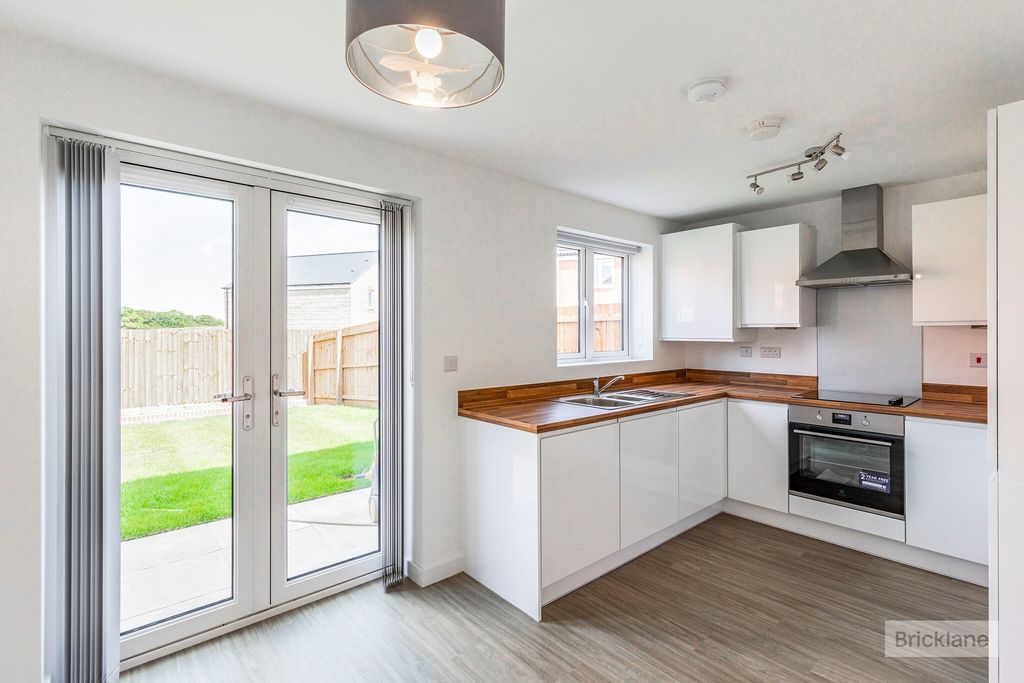 Property photo 2 of 14 Image